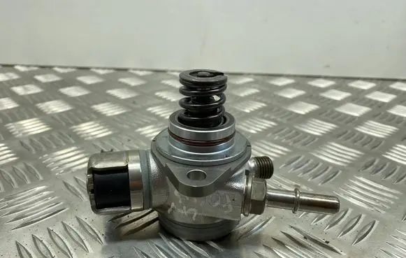 Ford Focus Fuel injection high pressure pump CM5E9D376CB