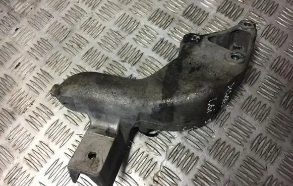 Citroen Xsara Engine mounting bracket 9630794780