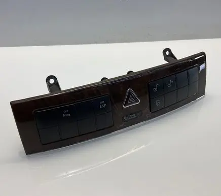 Mercedes-Benz C W203 Hazard light switch 2038700210 50188976001 33630202