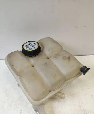 Ford Focus Coolant expansion tank/reservoir 8V618K218AE