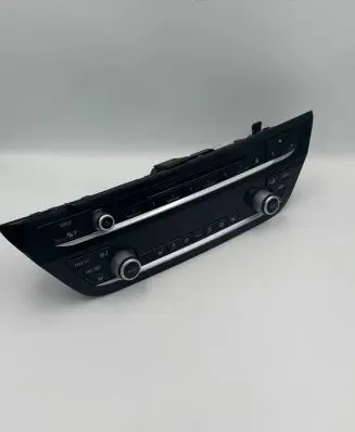 BMW 5 G30 G31 Climate control unit 6999400