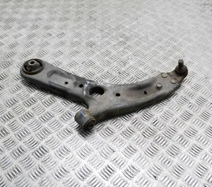 Hyundai i30 Front lower control arm/wishbone