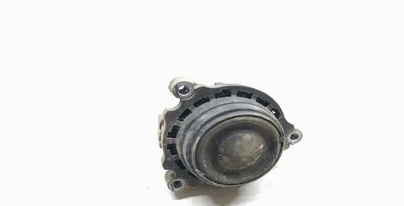 Engine mount bracket