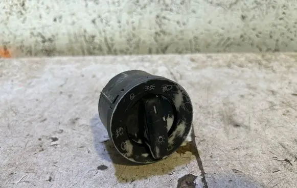 Volkswagen Touran I Light switch 1T0941431C