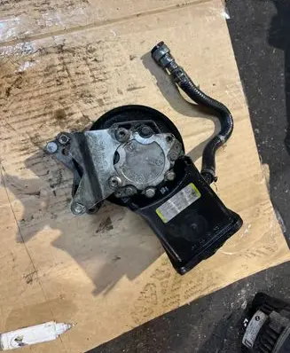 BMW 5 E39 Power steering pump 7691340172 2247699