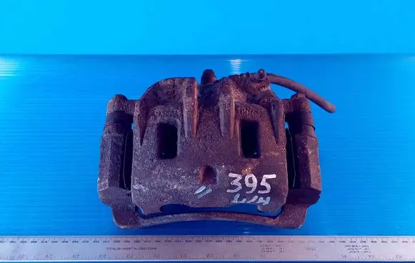 KIA Sorento Front brake caliper