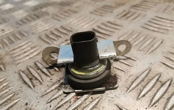 BMW 7 E65 E66 Acceleration sensor 6770205