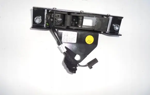 Audi TT TTS Mk2 Convertible roof lock/latch 8J7871444A