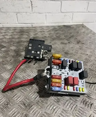 Alfa Romeo 159 Fuse box set 50513644 57657