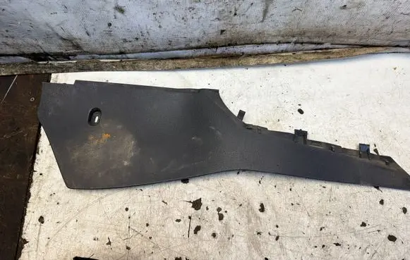 Volkswagen Golf V Other sill/pillar trim element 1K1863045B
