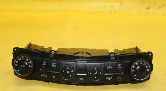 Mercedes-Benz E W211 Climate control unit 2118301885