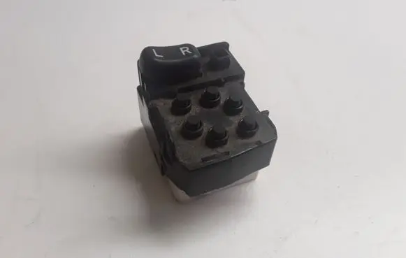 Toyota Avensis T250 Wing mirror switch 183575