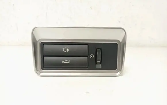 Tailgate opening switch