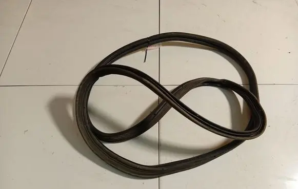 Renault Fluence Trunk rubber seal (body) 