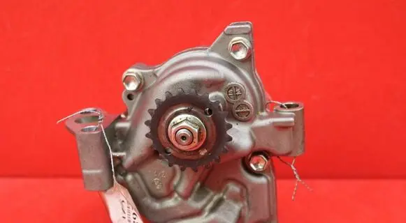 Toyota Auris E180 Oil pump 