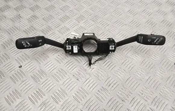 Volkswagen Tiguan Wiper turn signal indicator stalk/switch 5Q1953502AA