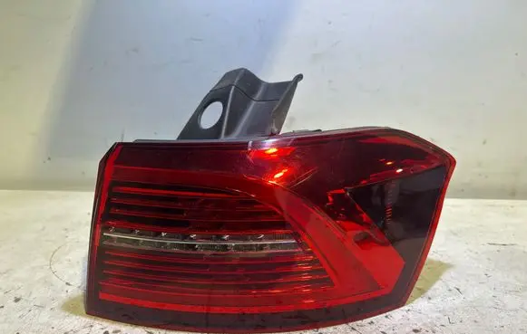 Volkswagen PASSAT B8 Rear/tail lights 3G9945208J 9945208 81440221