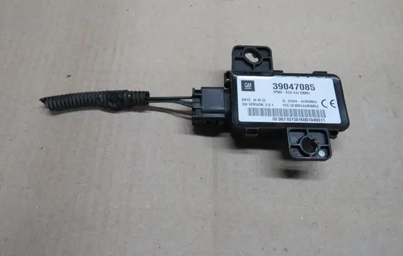 Opel Insignia A Tire pressure control unit 39047085 43392MHH 2546AALM4MA4