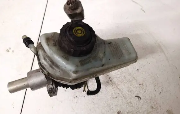 Audi TT TTS Mk2 Brake fluid reservoir 8j2611301