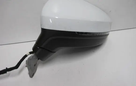 Volkswagen Tiguan Front door electric wing mirror