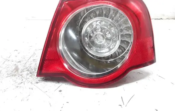 Volkswagen PASSAT B6 Rear/tail lights 275702