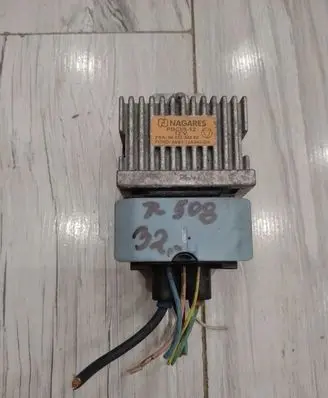 Peugeot 508 Glow plug pre-heat relay 9663824880
