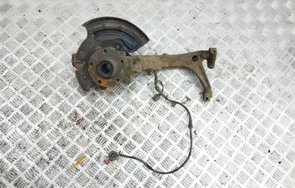 Audi A6 S6 C5 4B Front wheel hub