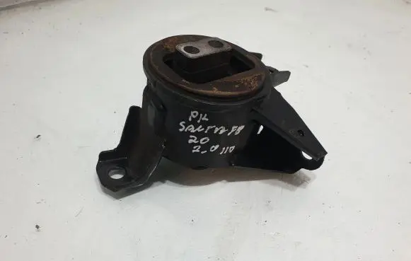 Hyundai Santa Fe Engine mount bracket M04S1400