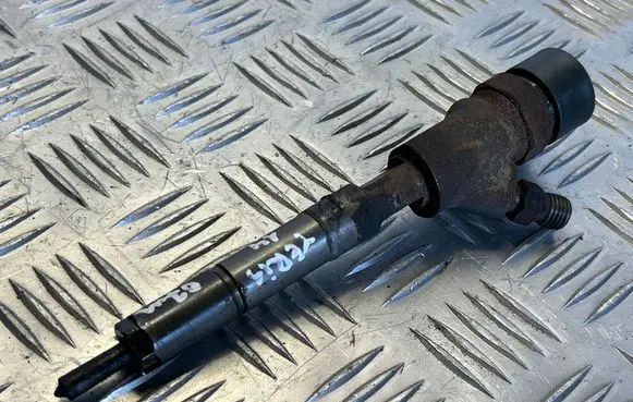 Toyota Yaris Fuel injector 0445110262