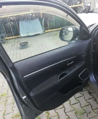 Mitsubishi ASX Front door card panel trim