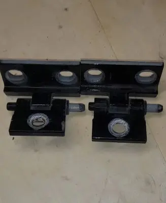 Volvo XC90 Front door lower hinge 