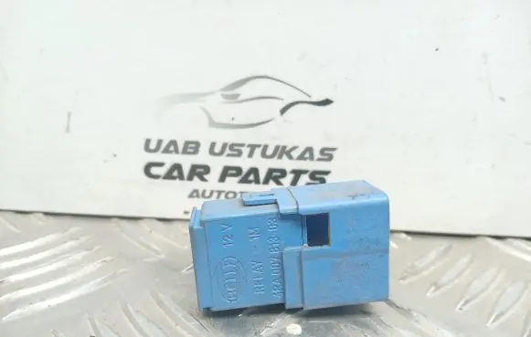 Nissan Almera Tino Other relay 4RA00781303