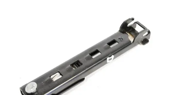 Mercedes-Benz E W212 Seat belt height adjuster 606802800