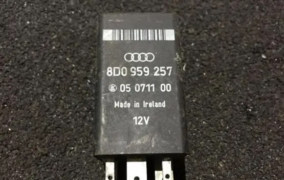 Audi A8 S8 D2 4D Other relay 8d0959257 05071100