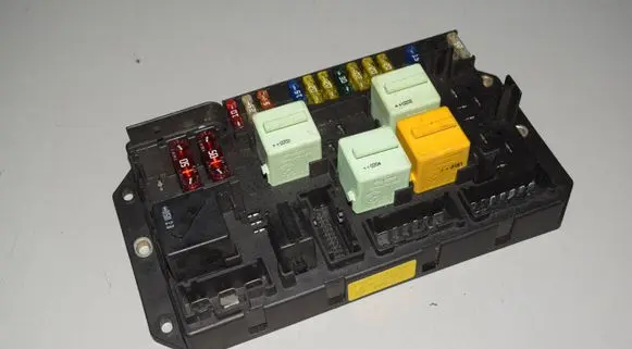 Land Rover Range Rover L322 Fuse module 518776109