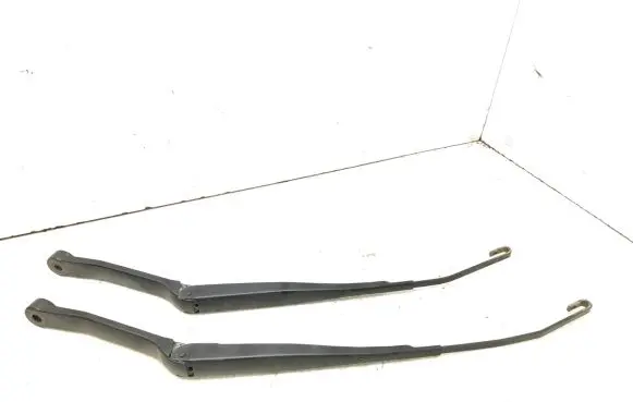 Mazda Tribute Front wiper blade arm 89813641