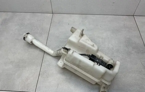 Opel Mokka Windshield washer fluid reservoir/tank 95326311