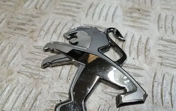 Peugeot Rifter Manufacturer badge logo/emblem 9827365277