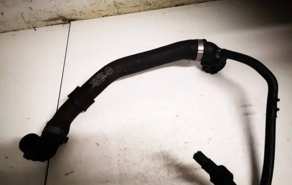 Volkswagen PASSAT B8 Engine coolant pipe/hose 5q0122101cn