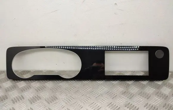Mercedes-Benz E W213 Radio/GPS head unit trim A2135407237