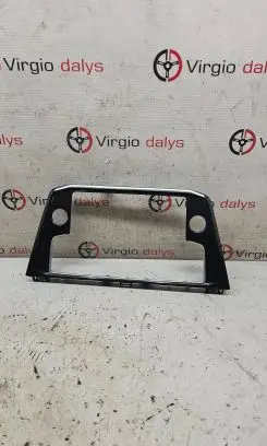 Volkswagen Tiguan Radio/GPS head unit trim 5NA858071C