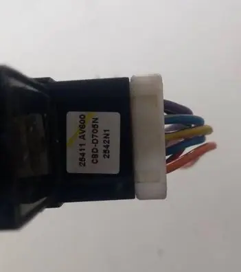 Nissan Primera Electric window control switch 25411AV600 C8DD705N 2542N1