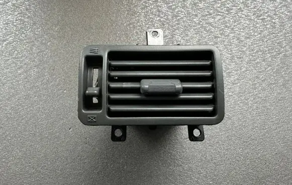 Mitsubishi Pajero Dashboard side air vent grill/cover trim MR308076