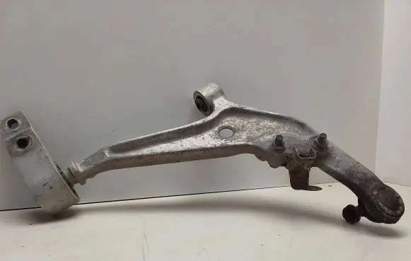 Nissan X-Trail T30 Front control arm
