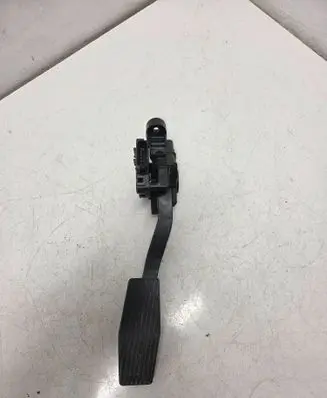 Opel Meriva B Accelerator throttle pedal 102DE0037 D240131978 13362749