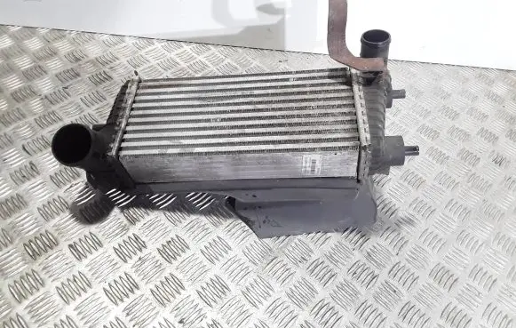Ford Focus Intercooler radiator BV619L440CE