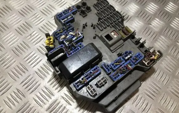 Honda Legend Fuse box set 38800sz3g01 38800-sz3-g01