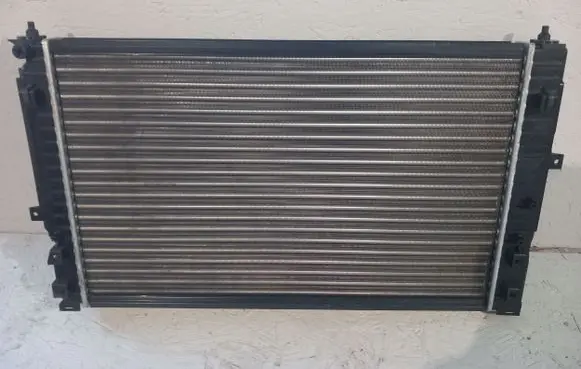 Audi A4 S4 B5 8D Coolant radiator D7A001TT 8D0121251A7
