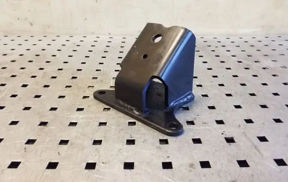 KIA Sorento Engine mounting bracket