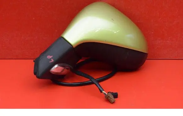 Peugeot 207 CC Front door electric wing mirror 024528